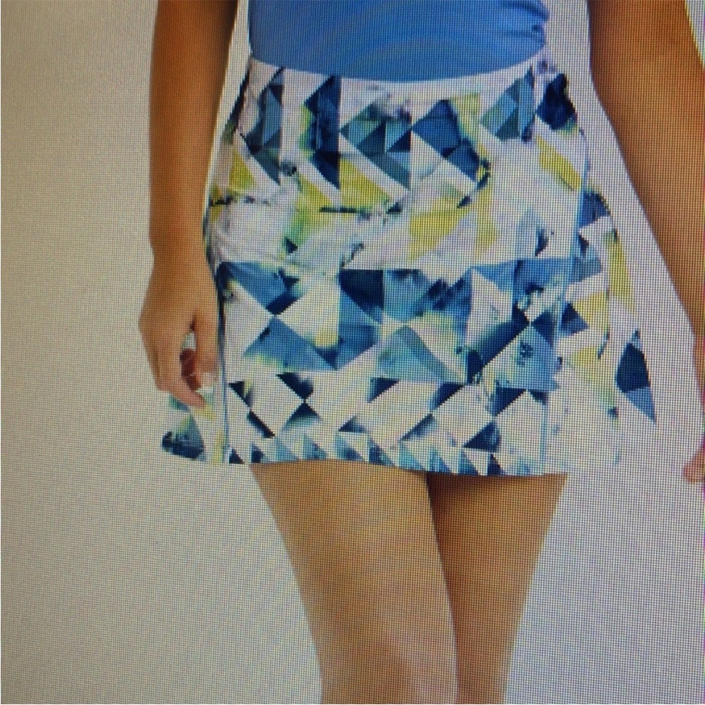 Sofibella 13 inch tennis skort-Geometric Blue and Yellow Print L - Picture 1 of 6